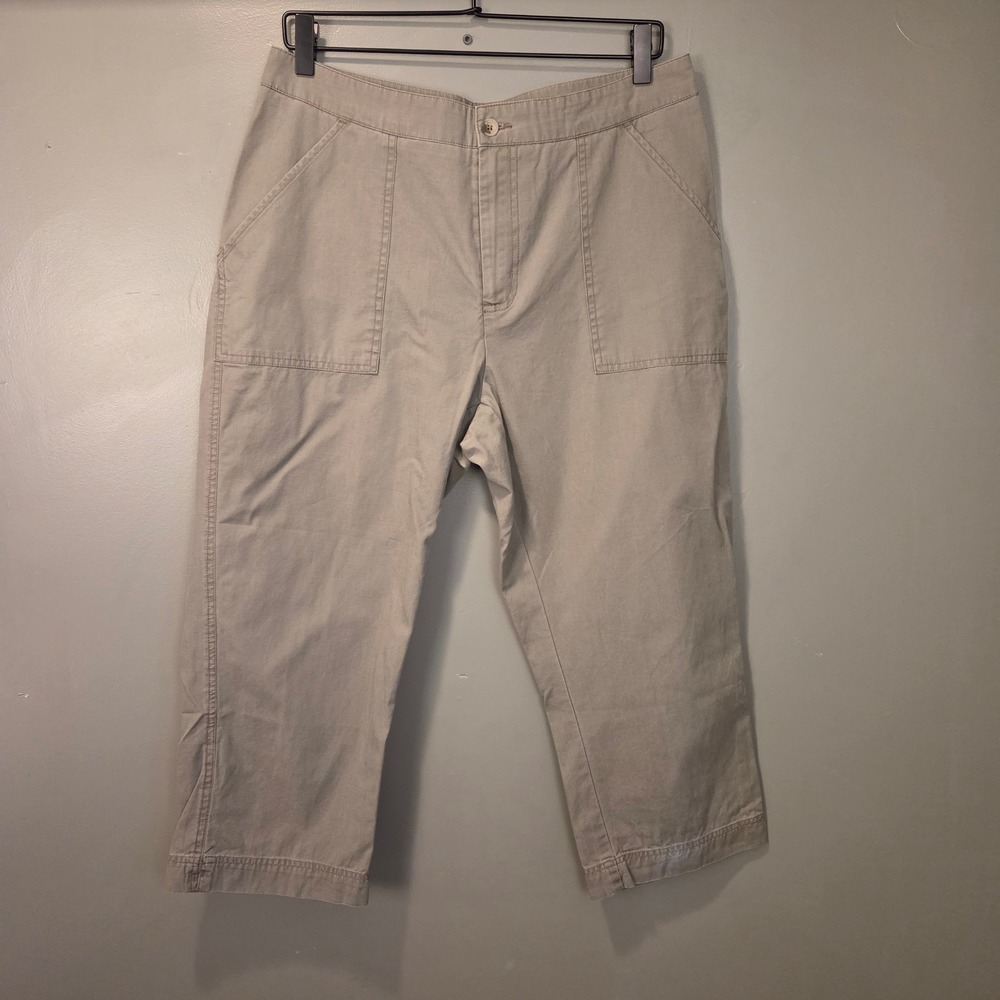 Woolrich Women's Straight Leg Cropped Capri Pants, Size 12, Khaki Green